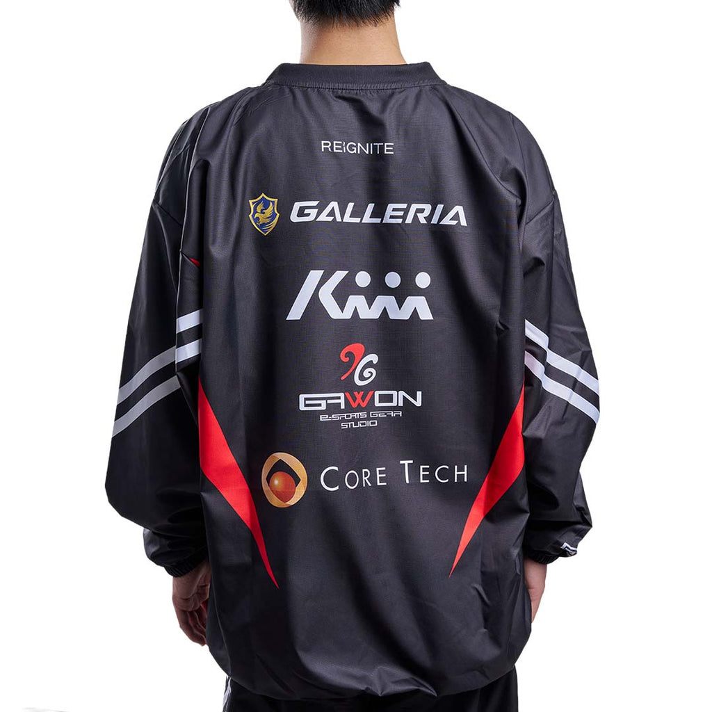 REIGNITE Nylon Pullover